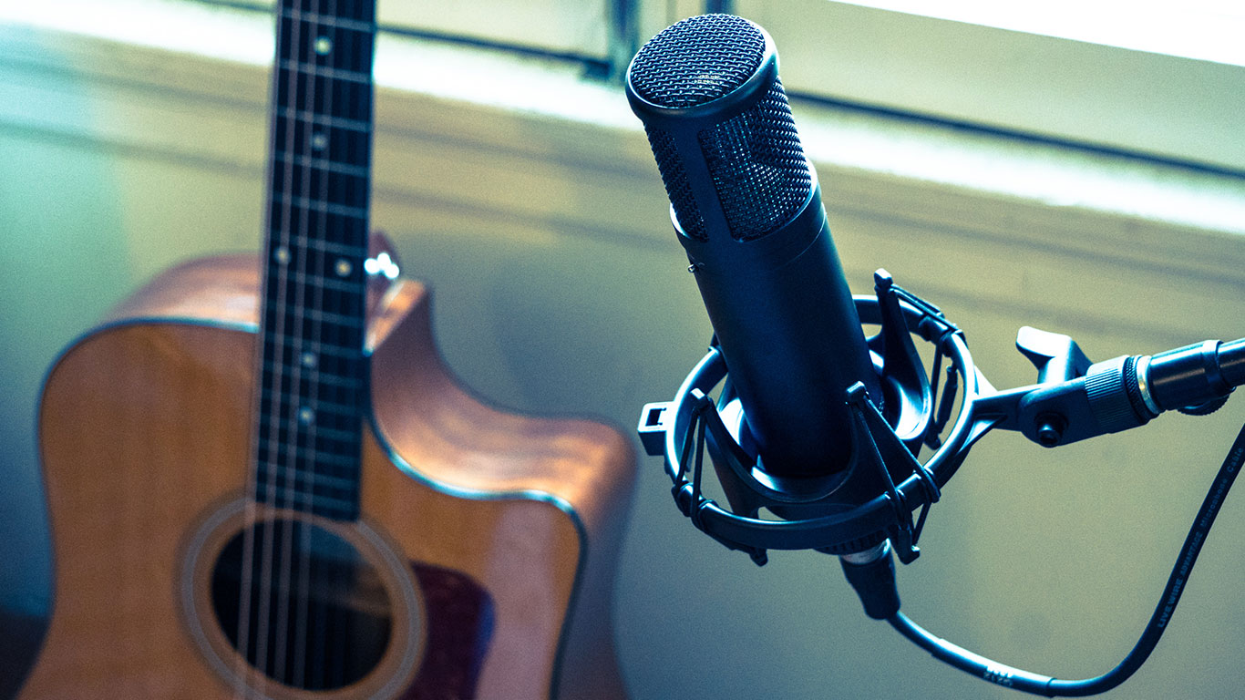 новый sE Electronics sE2200, se Electronics aes 2017 новый sE Electronics sE2200, se Electronics aes 2017