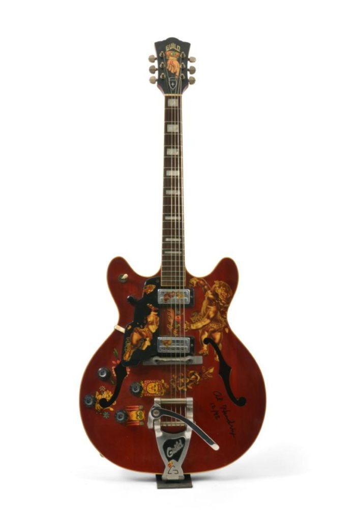 Аукцион Guersney's гитары