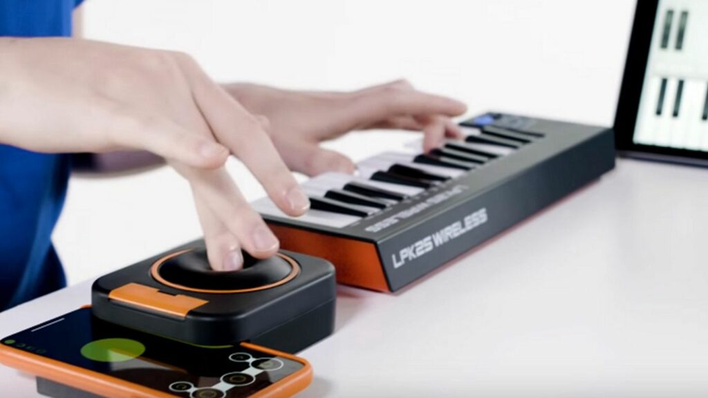 Необычный MIDI-контроллер Skoogmusic Skwitch
