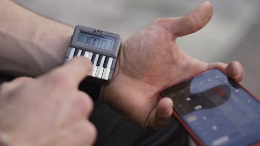 Наручный синтезатор Audioweld Synthwatch, часы-синтезатор, часы с встроенным синтезатором