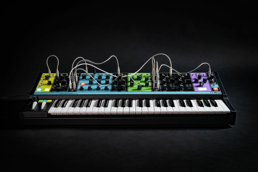 Moog Matriarch синтезатор