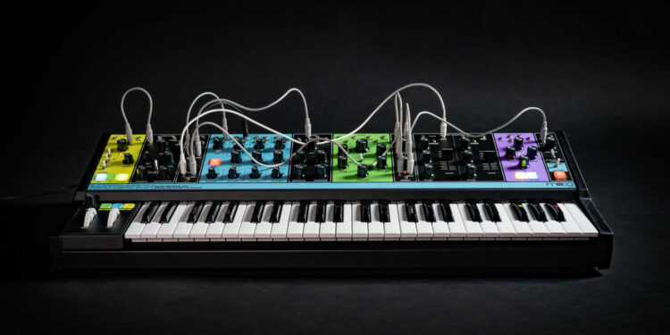 Moog Matriarch синтезатор