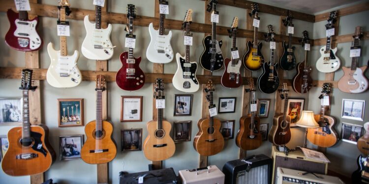 Продажи гитар выросли за время пандемии COVID-19