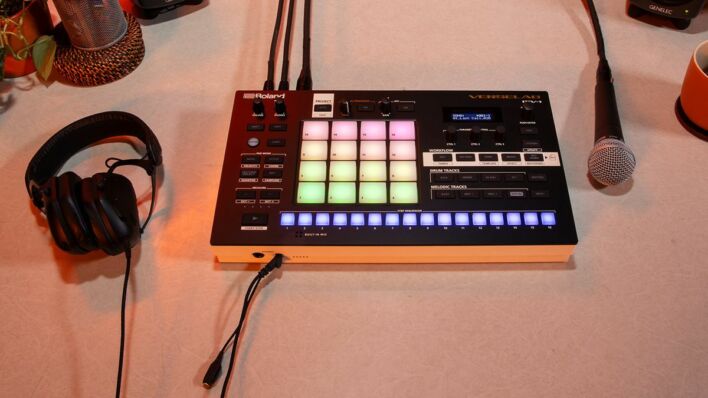 Roland Verselab MV-1