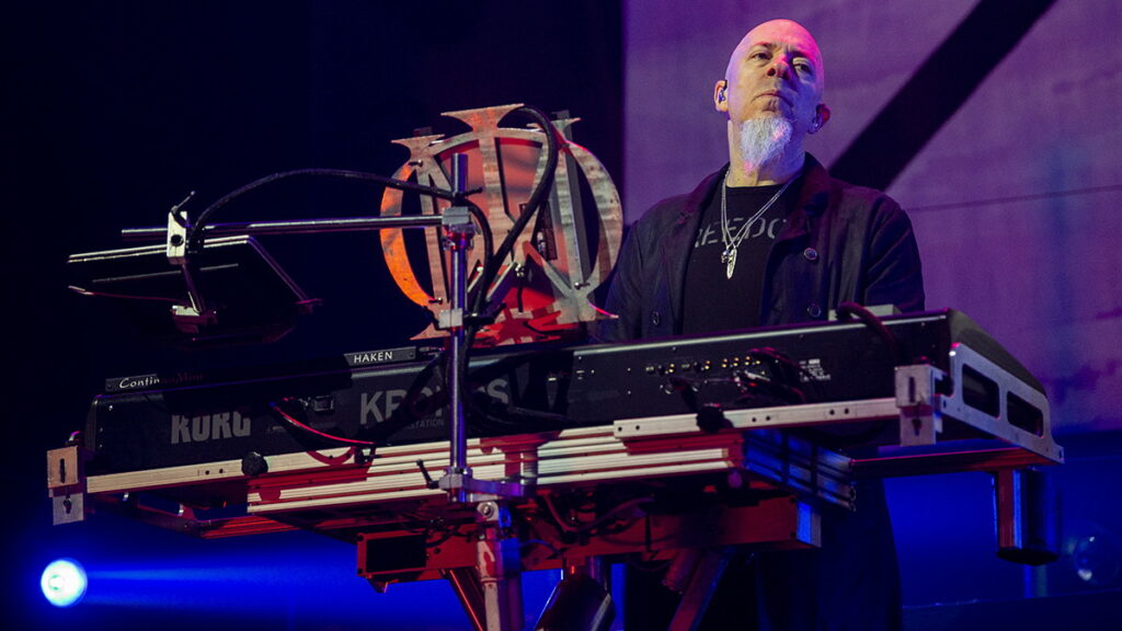 Джордан Рудесс показывает, как создать характерный синтезаторный звук Dream Theater с помощью Korg Kronos