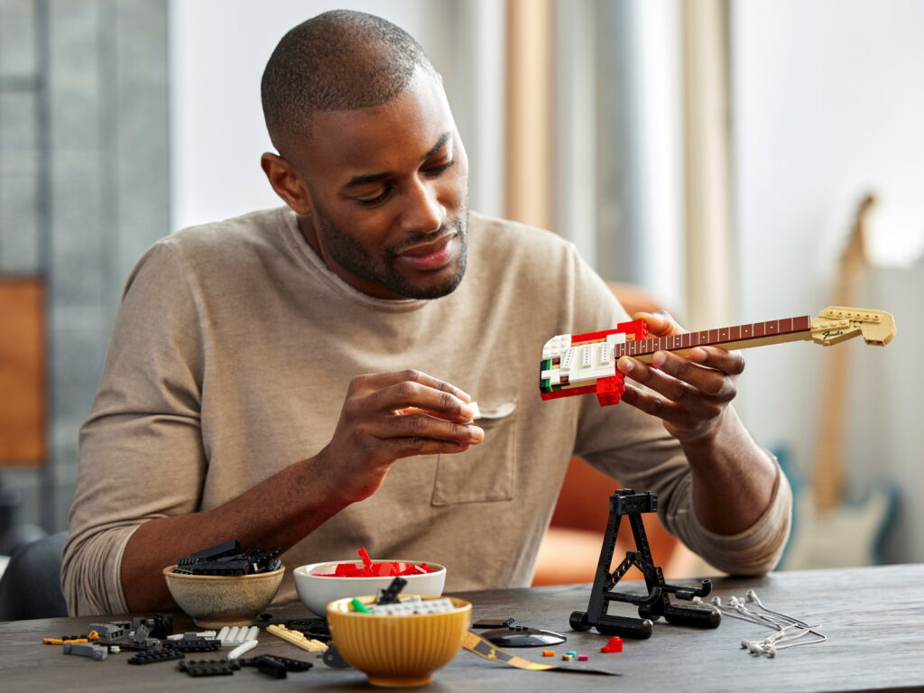 Конструктор LEGO Ideas Fender Stratocaster
