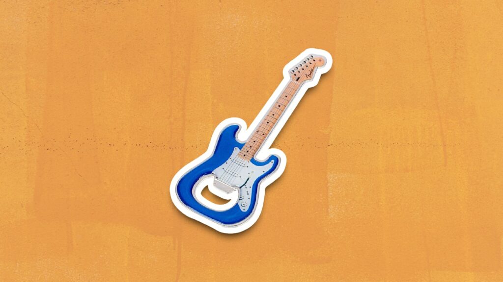 Что подарить гитаристу открывашка Fender Stratocaster
