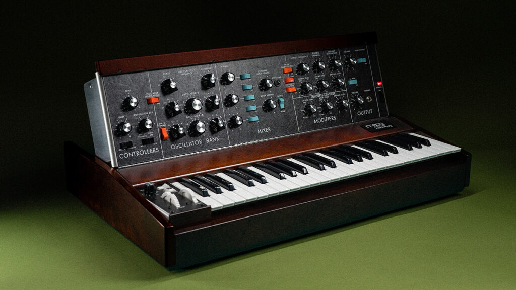 Moog Minimoog Model D 2022