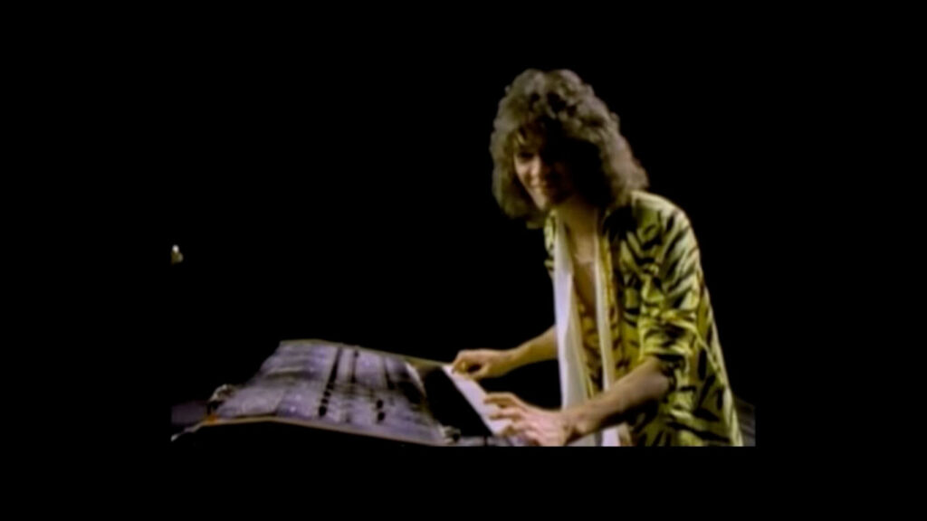 Первое исполнение Van Halen Jump Эдди Ван Халеном 1982 год