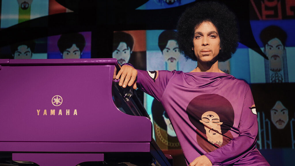 Фиолетовый рояль Принса Yamaha Prince Purple Rain