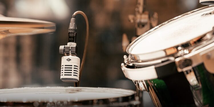 Universal Audio SD-3 динамический инструментальный микрофон