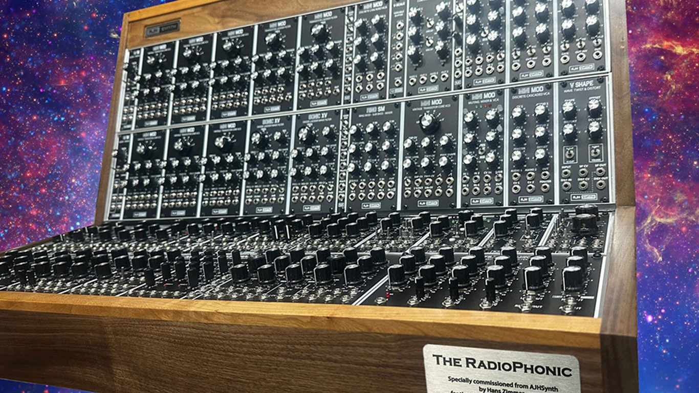 AJH Synth RadioPhonic System Ханса Циммера AJH Synth RadioPhonic System Ханса Циммера