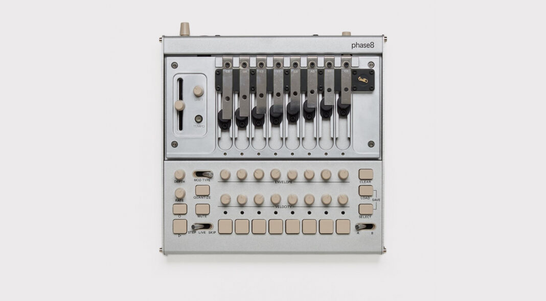Korg Phase8