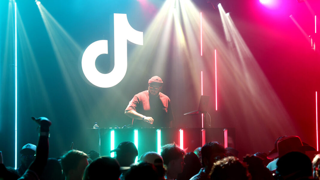 Электронная музыка стала популярнее в TikTok