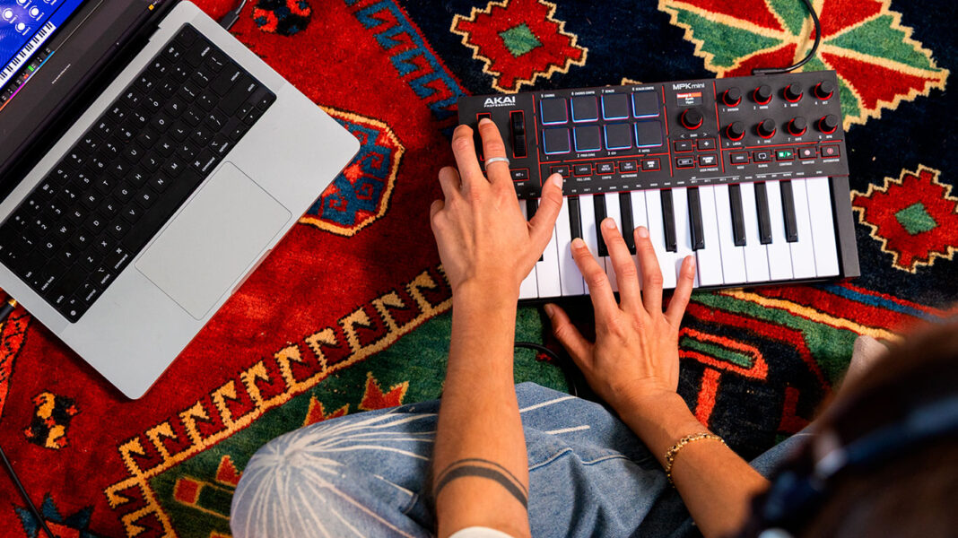 Akai MPK Mini IV с новым дизайном и функциями