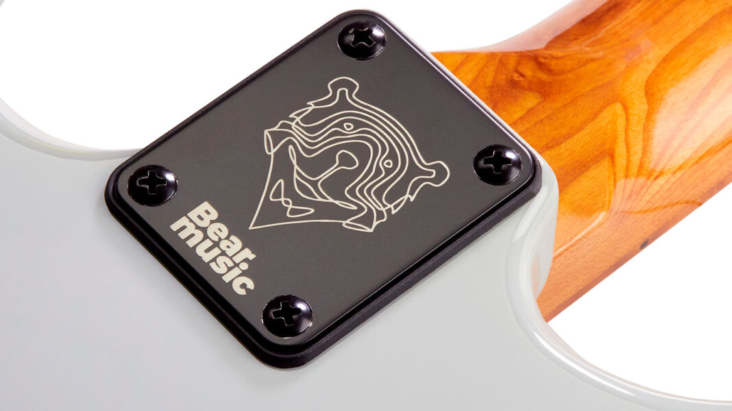Bear Music начала продажи электрогитар российских GE-01S и GE-01T
