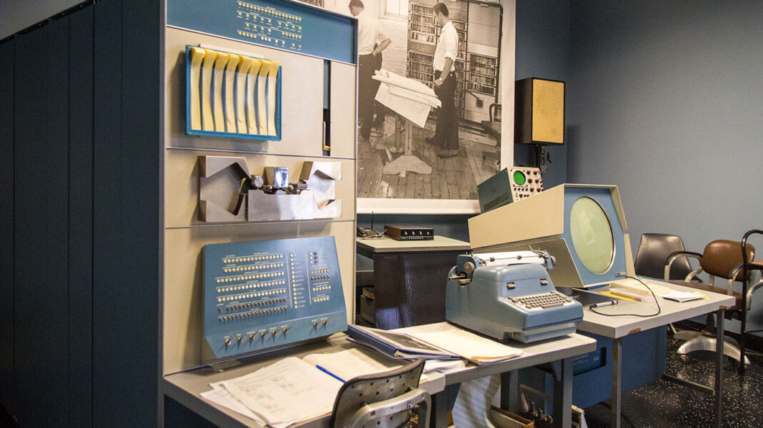 Компьютер PDP-1 стал музыкальным инструментом